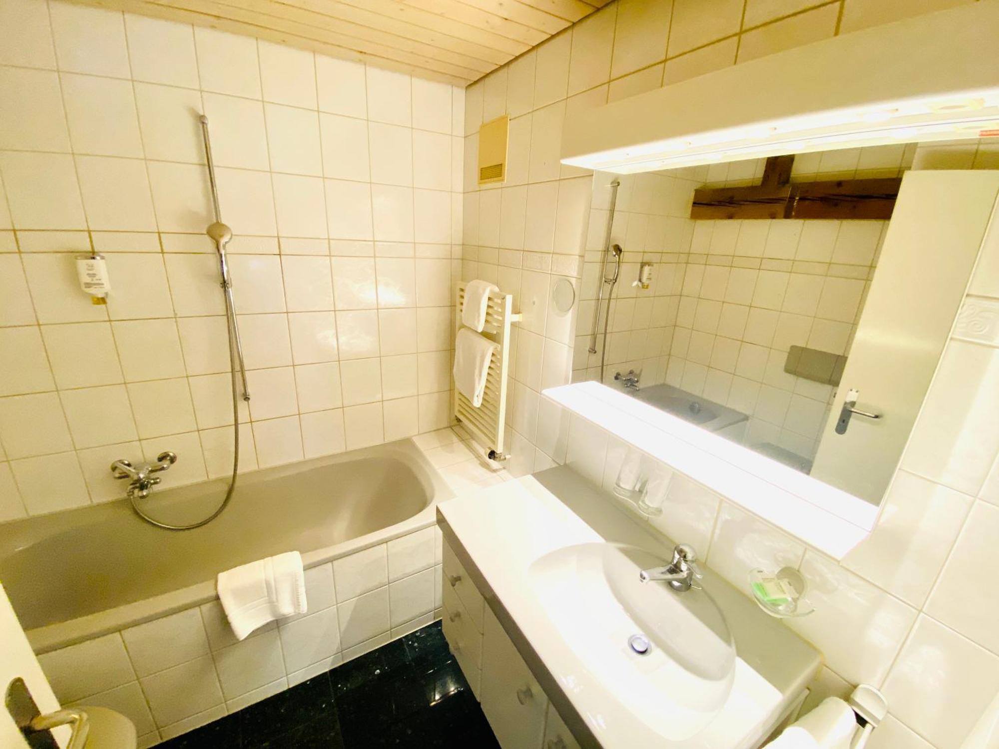 Kreuz 3* Egerkingen
