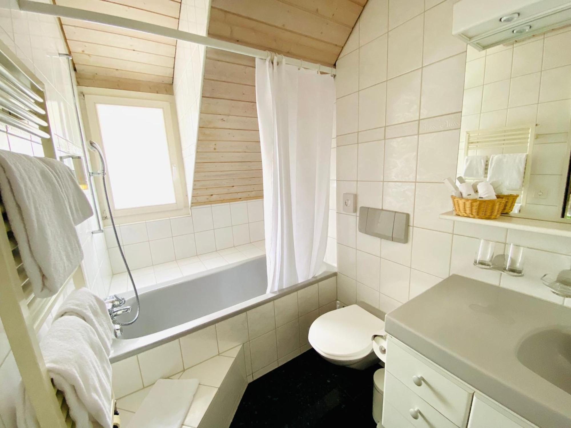 Kreuz Hotel 3*