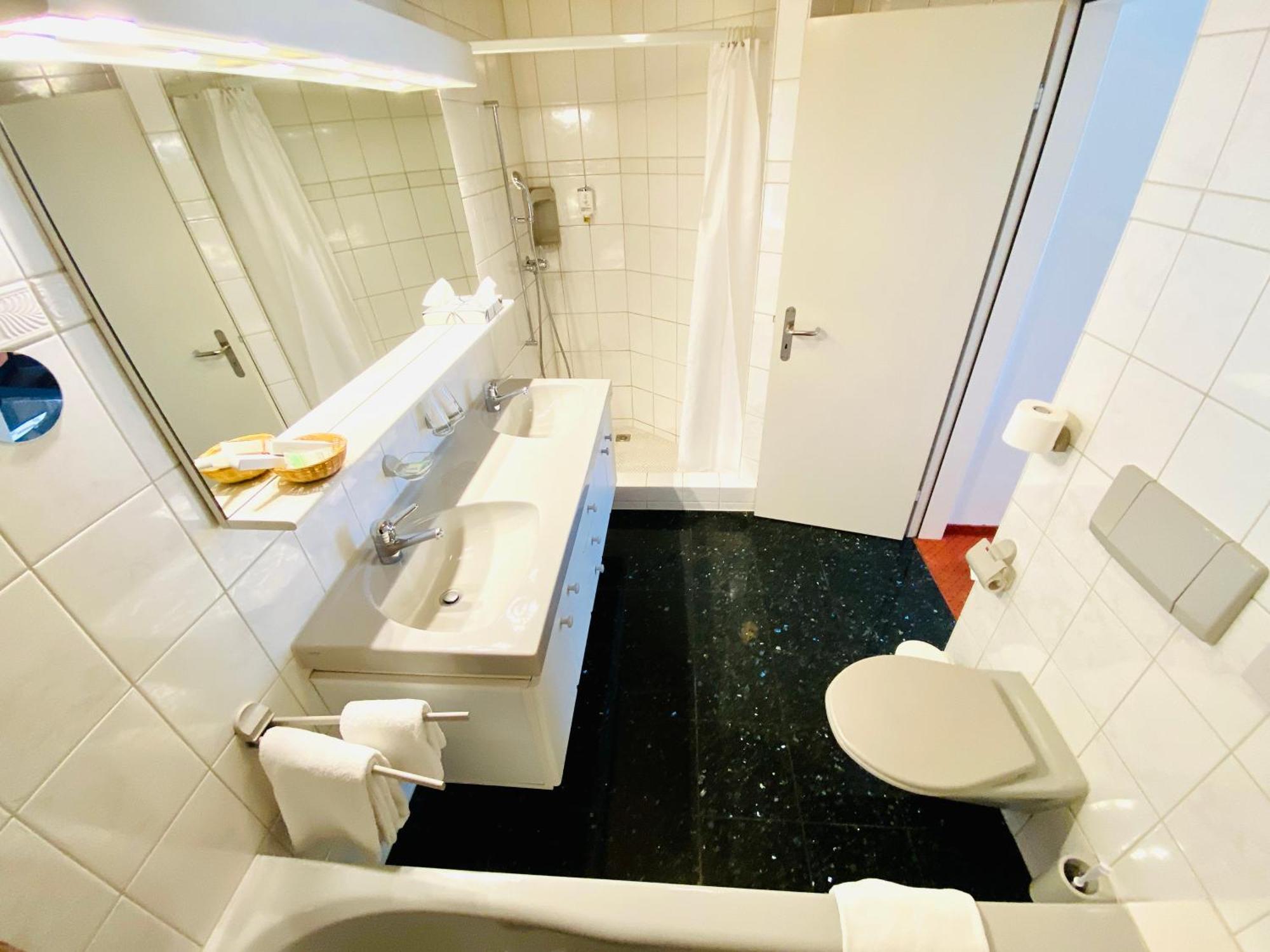 Kreuz Hotel 3*